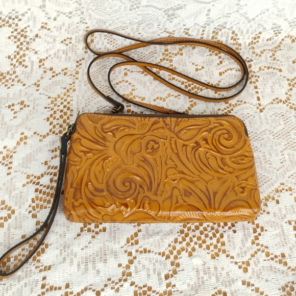 Patricia Nash Cassini Tooled Leather Wristlet With Shoulder Strap - Picture 1 of 15